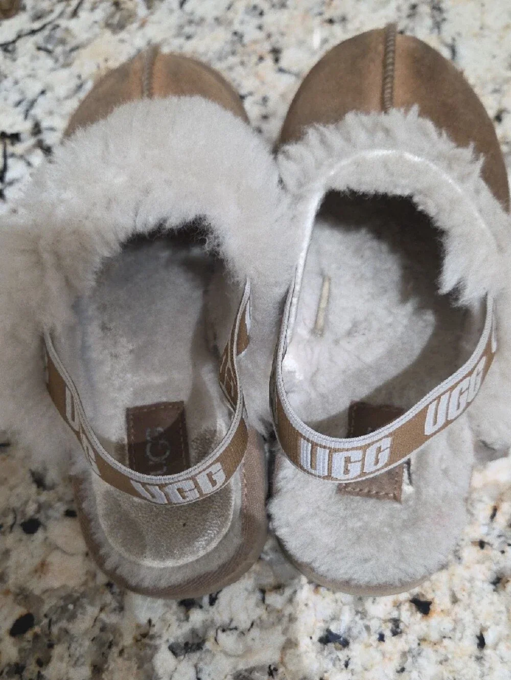 UGG chestnut brown